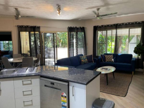 2 bedroom 2 bath Treetop Escape close to the city